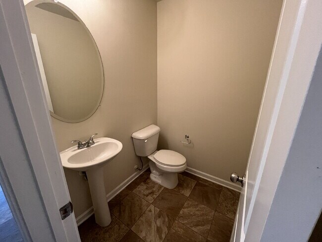 Building Photo - Modern 2019 East Point Home: Open Concept Living, Prime Location & Easy ATL Commute!