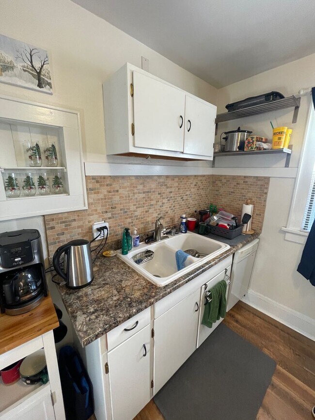 Foto del edificio - 3619 N Morris Blvd