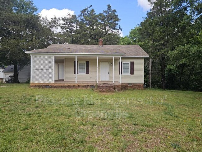 Foto del edificio - 411 Tanner Rd