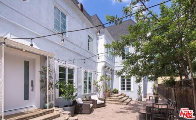 Foto del edificio - 9373 W Olympic Blvd