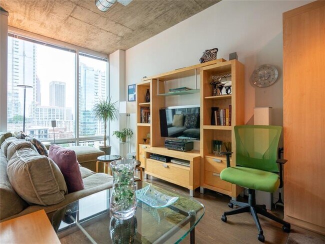 Foto del edificio - 923 Peachtree St NE