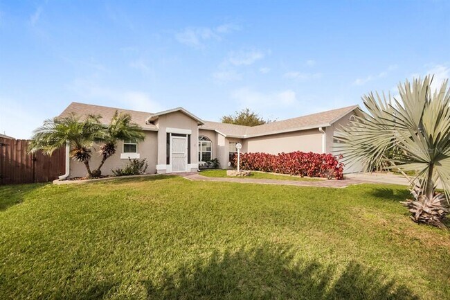 Foto del edificio - 637 Regency Way