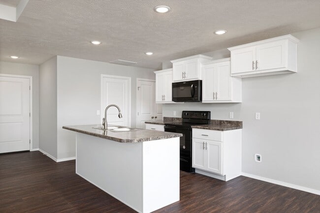 Building Photo - Newly Built 4 Bedroom Rental in Republic!