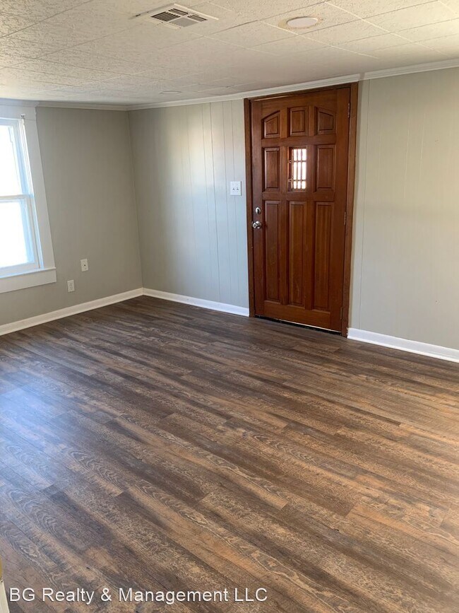 Foto del edificio - 2 br, 1 bath House - 817 Park Ave