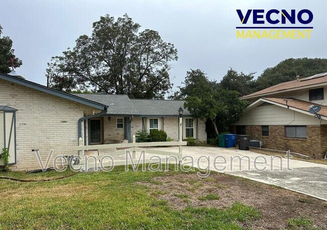 Foto del edificio - 3643 Richwood Dr