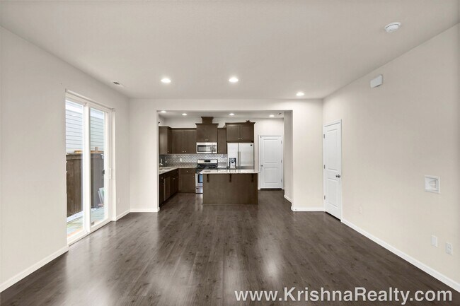 Building Photo - 7263 NW 165th Ave