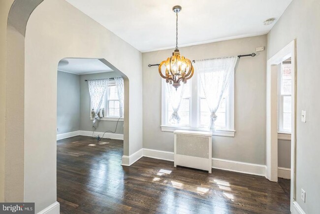 Foto del edificio - 208 Farragut St NW