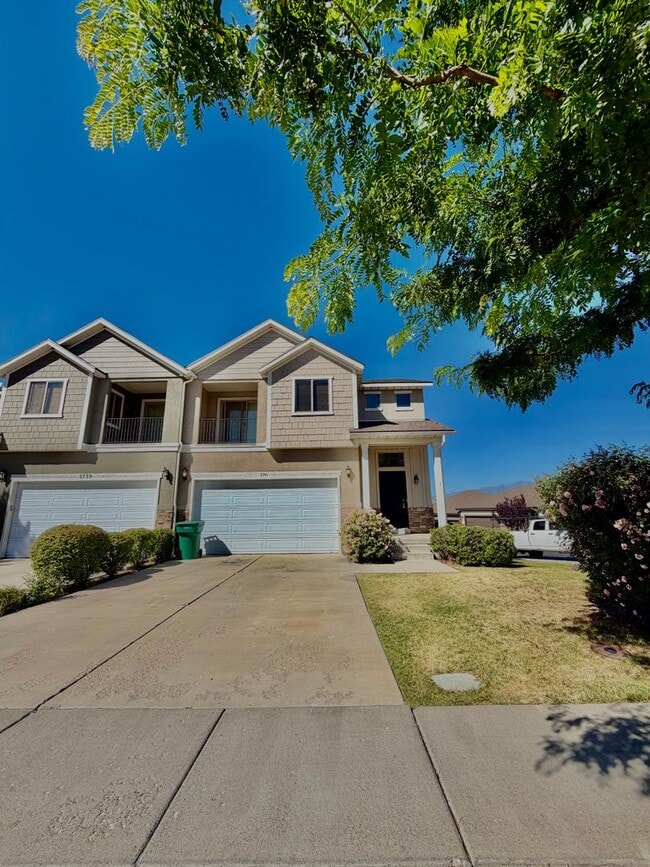 Building Photo - 2741 Garden Dr