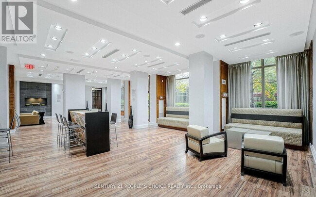 Building Photo - 310 Burnhamthorpe Rd W