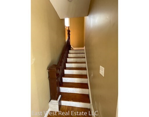 Building Photo - 204 Fayette St