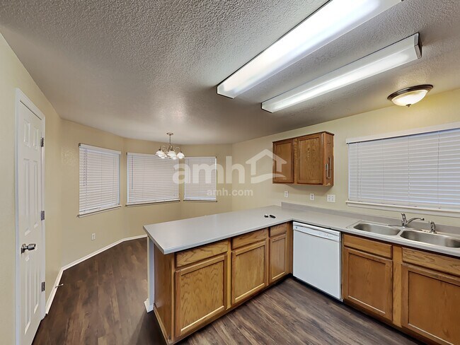 Foto del edificio - 11468 River Run Pky