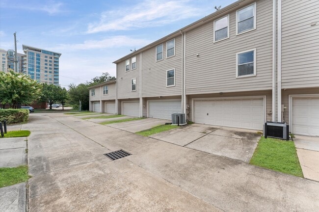 Foto del edificio - 2933 W Dallas St