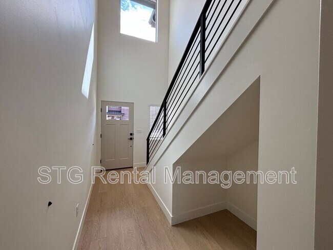 Foto del edificio - 73 N 520 W