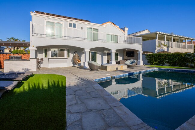 Building Photo - 41215 Carlotta Dr