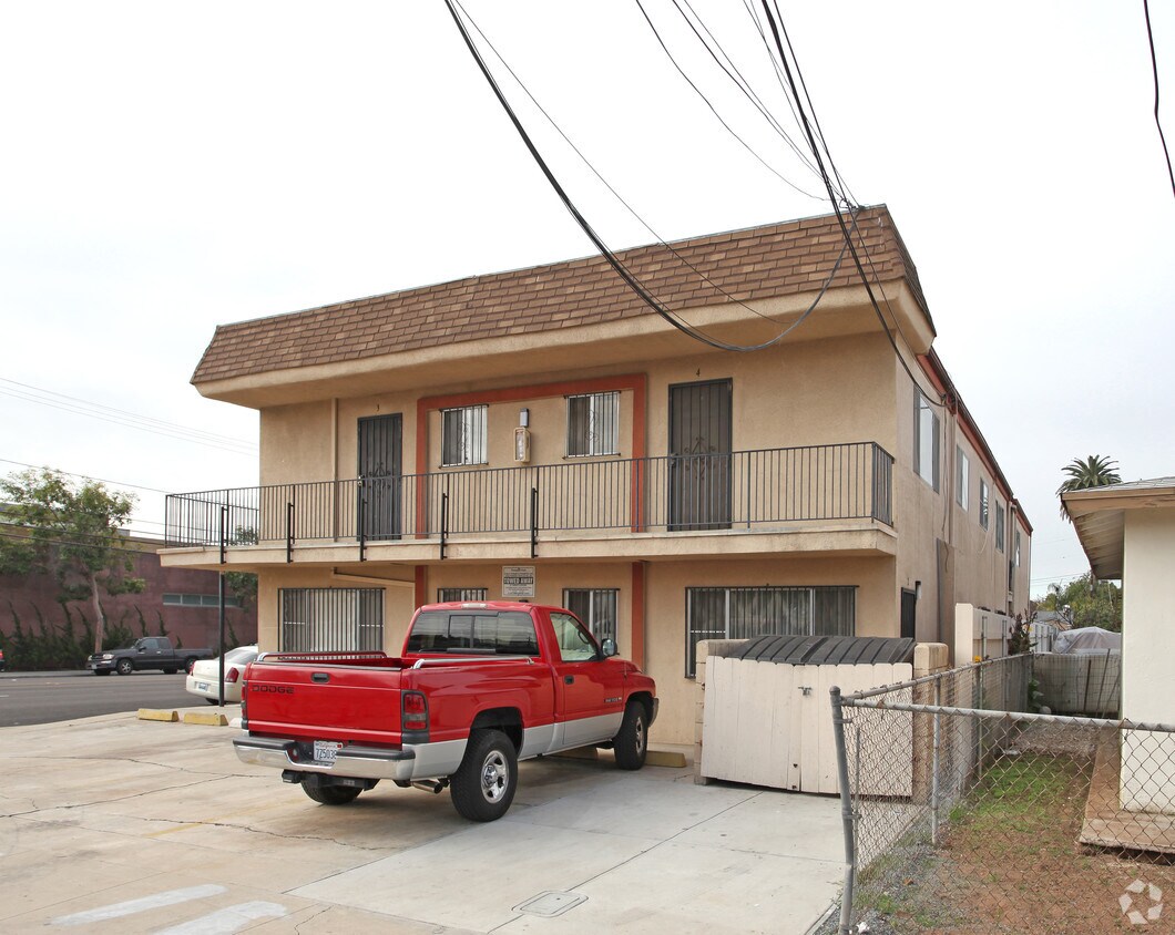 Foto del edificio - 529 E 16th St