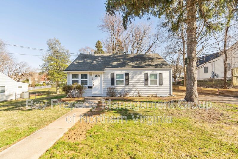Primary Photo - 7425 Paxton Rd