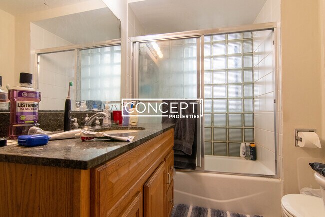 Foto del edificio - 441 Park Dr