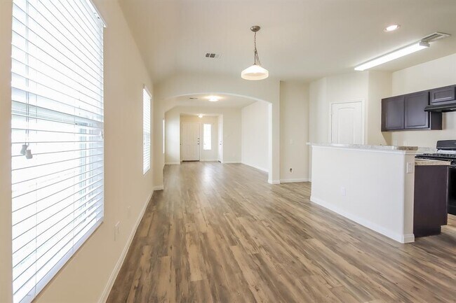 Building Photo - 13115 Withee Path Ln