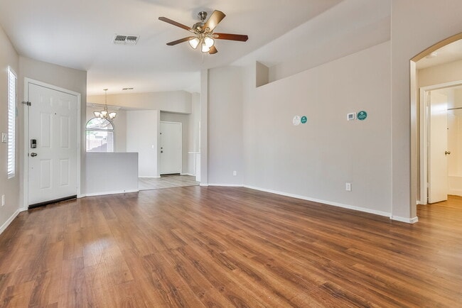 Building Photo - 115 N Ramada Cir