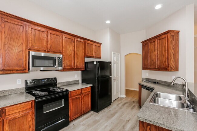 Building Photo - 129 Oriole Dr