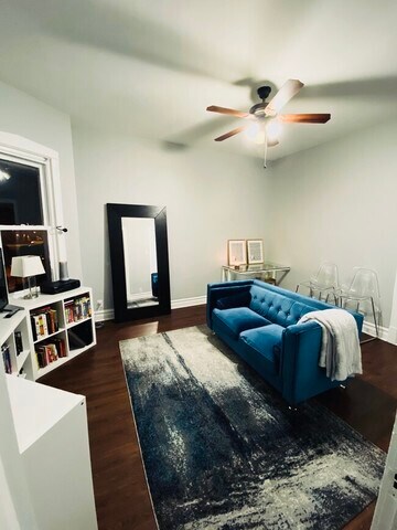 Foto del edificio - 3220 N Drake Ave