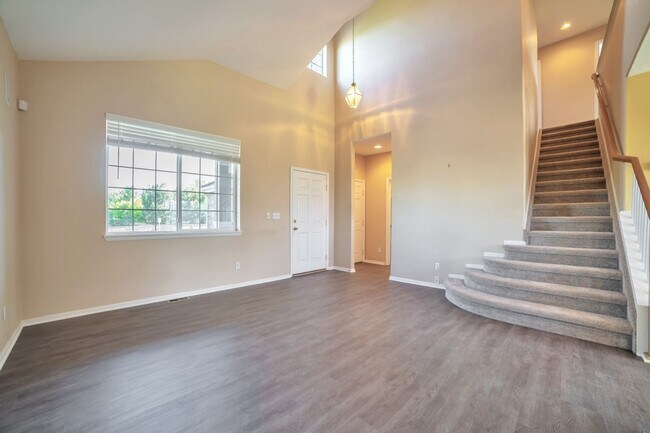 Foto del edificio - Spacious 5 Bed Home in Castle Rock!