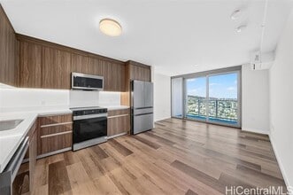 Building Photo - 1500 Rycroft St