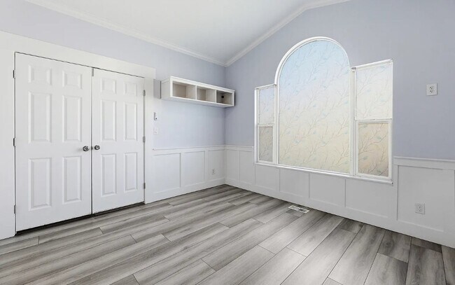 Foto del edificio - 989 Cinnamon Ridge Dr