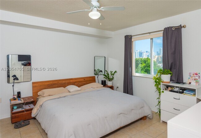Foto del edificio - 816 NW 11th St