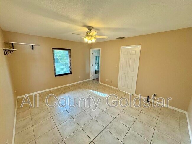 Building Photo - 2587 Logsdon St