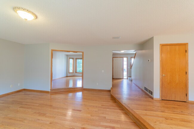 Foto del edificio - 12600 Sandy Point Rd