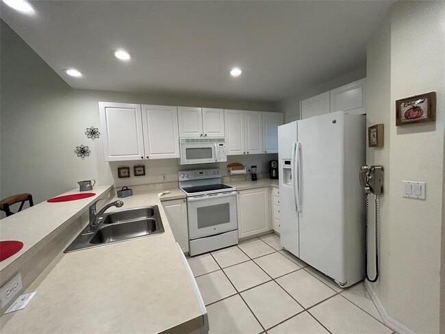 Building Photo - 3605 54th Dr W