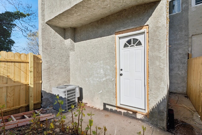 Photo - 2350 N Opal St House