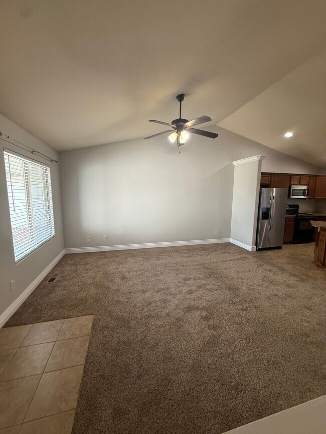 Foto del edificio - 8457 Granite Ct