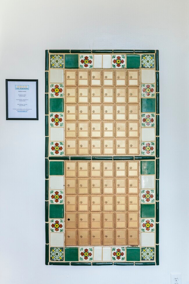 Lobby - 2320 N Dixie Hwy