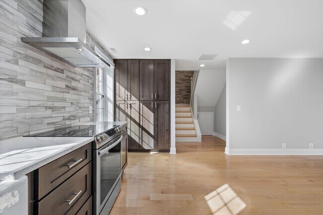 Building Photo - 3476 S Utah St