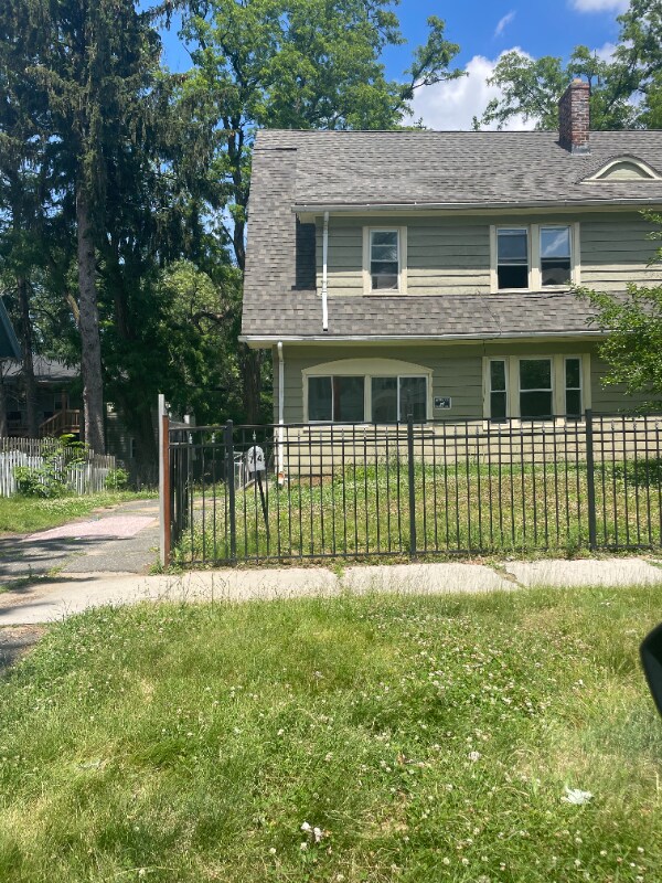 Primary Photo - 74-78 Leyfred Terrace