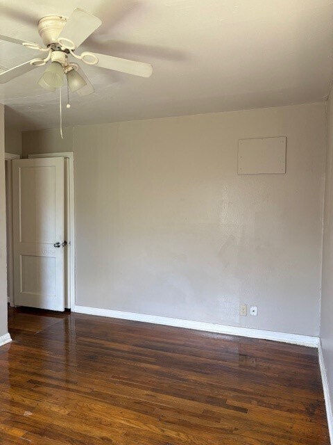 Foto del edificio - 6214 Iron Rock Ave