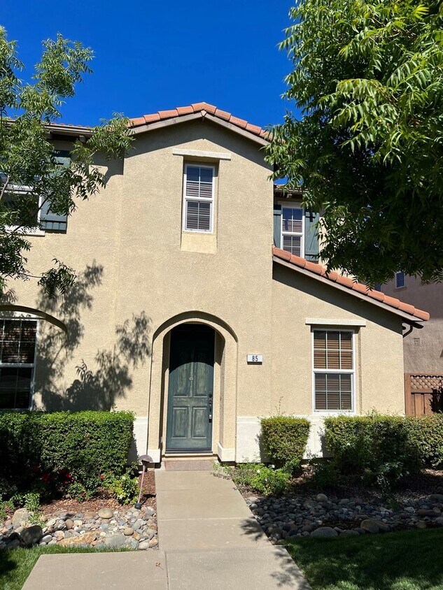 Primary Photo - Desirable 4 Bed 3 Bath 2-Story Home in Folsom