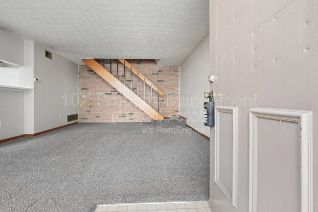 Foto del edificio - 2523 Burgandy Ln