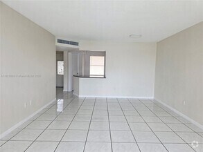Building Photo - 1302 NE 191st St