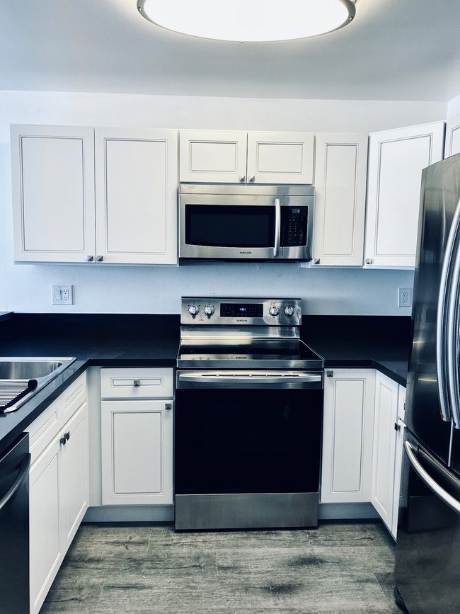 Renovated Kitchen - Franklin Place