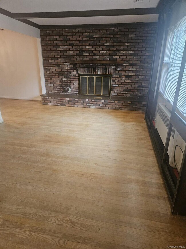 Foto del edificio - 2225 Leighton Rd