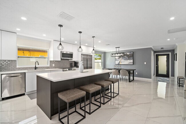 Foto del edificio - 714 109th Ave N