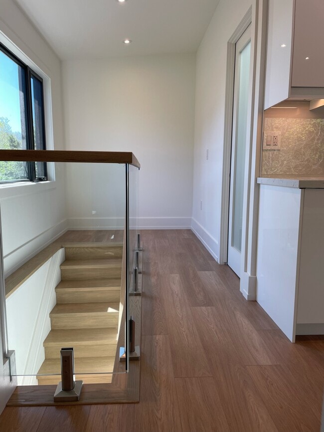 Building Photo - 44 Somerdale Sq