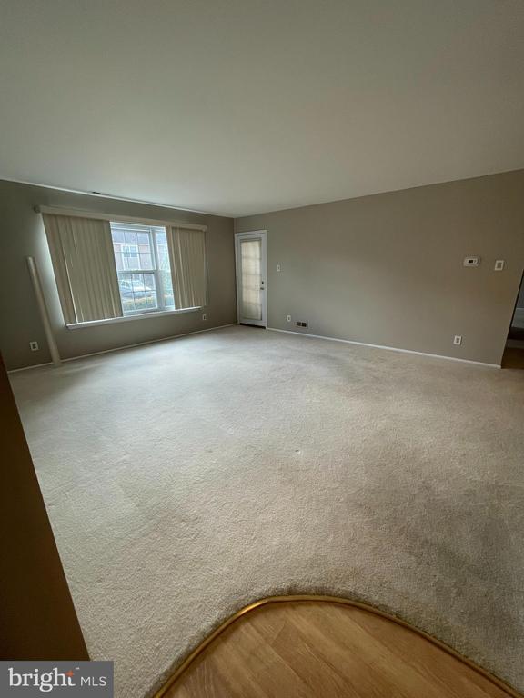 Foto del edificio - 5207A Adelaide Dr