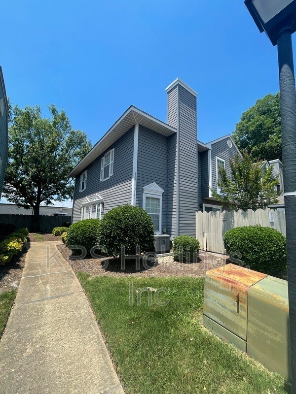 Building Photo - 332 Ferdinand Cir