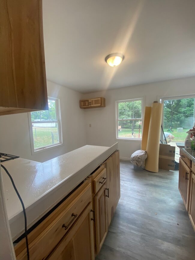 Building Photo - 408 E Broadwell St