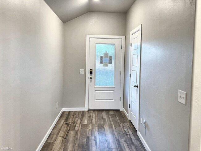Foto del edificio - 3 br, 2 bath House - 12613 Florence Ln
