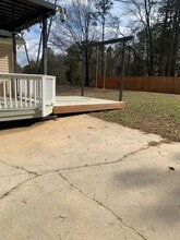 Building Photo - 655 E Ridge Rd